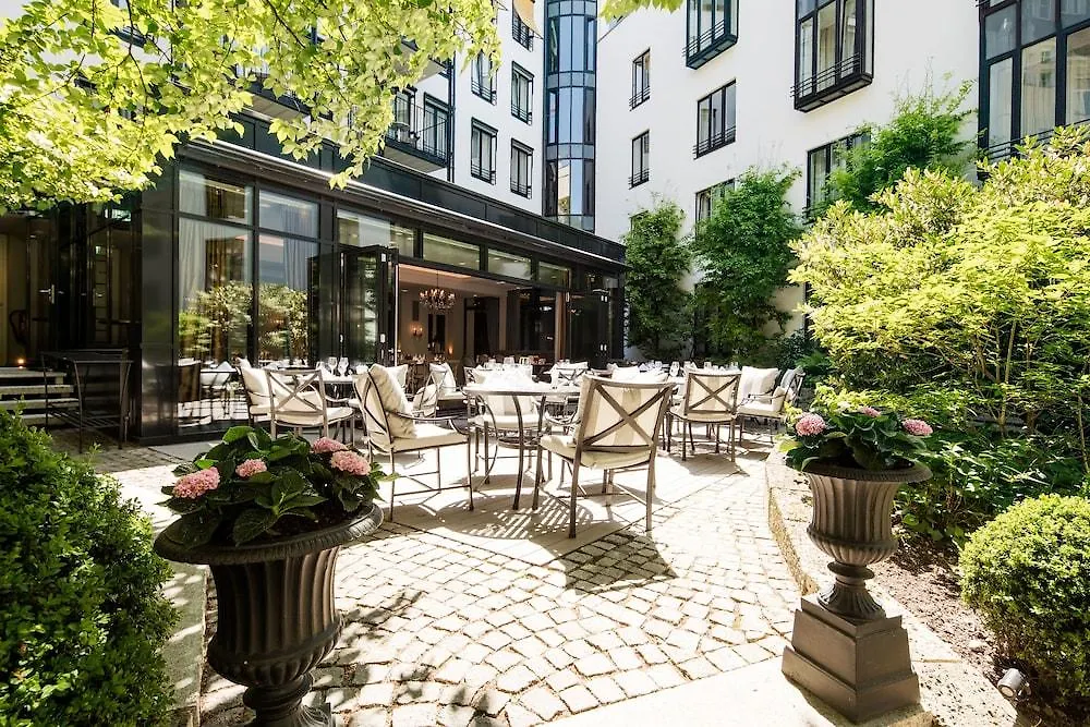 Hotel Muenchen Palace