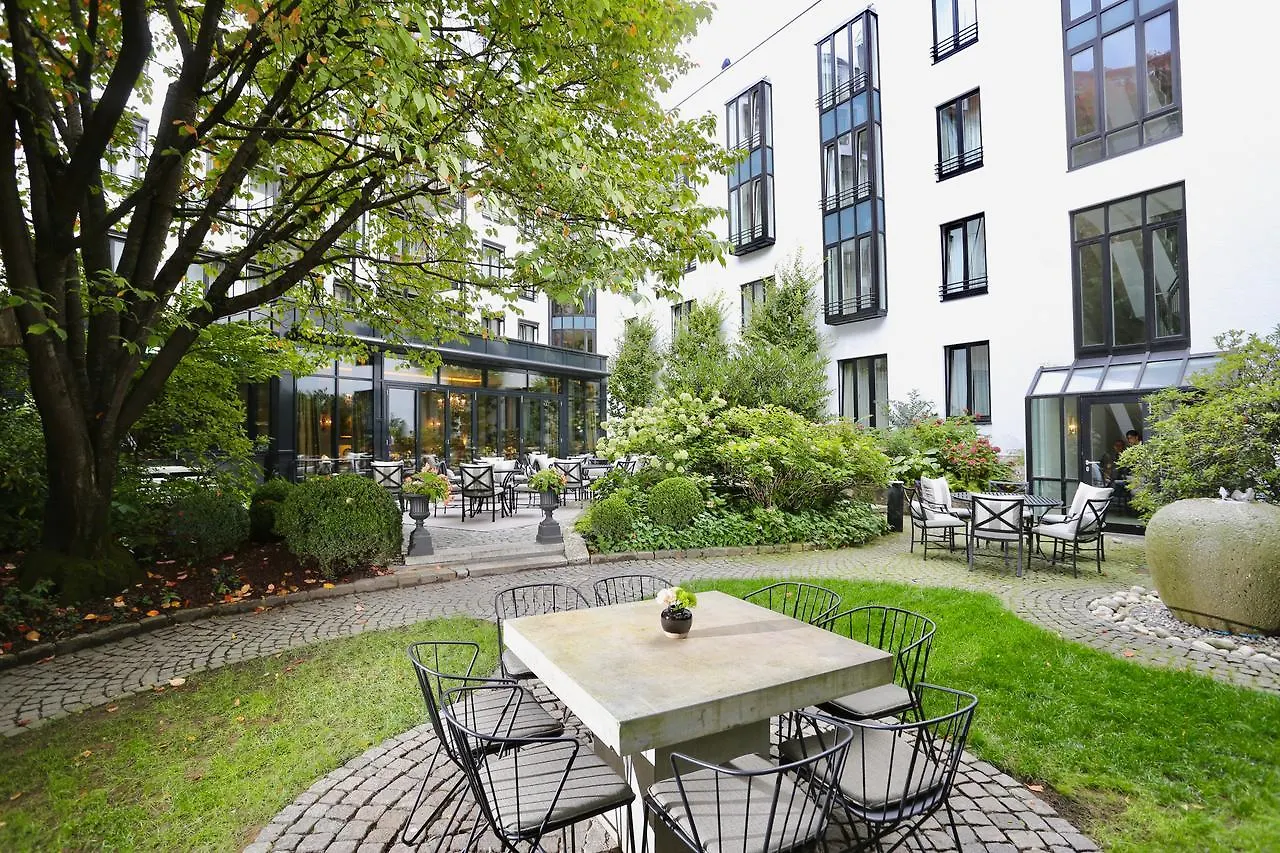 Hotel Muenchen Palace  Munich